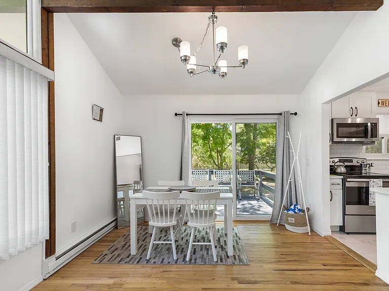 230 Norfolk Dr — Photo 13