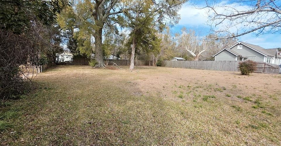 2nd image of 788 Highland Dr