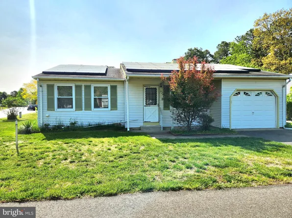 81 Falmouth Ave, Manchester Township, NJ 08759