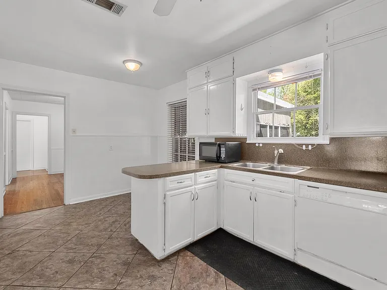 6206 Nasco Dr — Photo 9