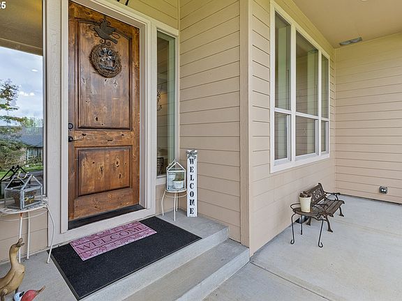 3rd image of 16117 NE 185th Ct