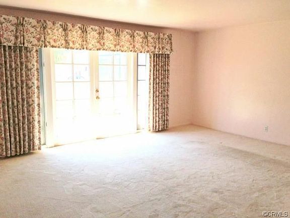 4th image of 8261 Santa Fe Dr