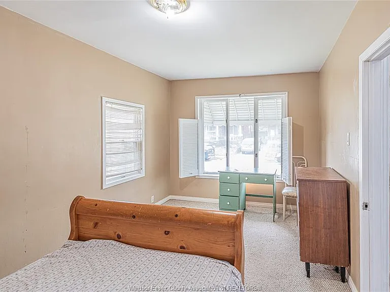 526 Josephine Ave — Photo 10