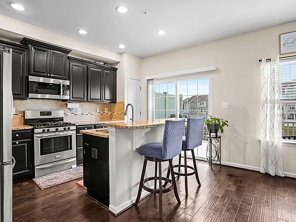 3rd image of 5412 Spotswood Pl