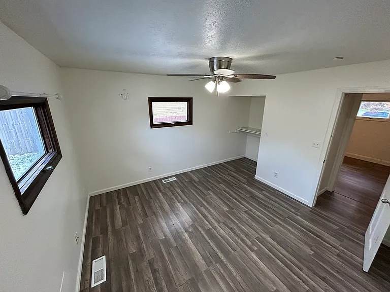 1882 Paul Dr — Photo 5