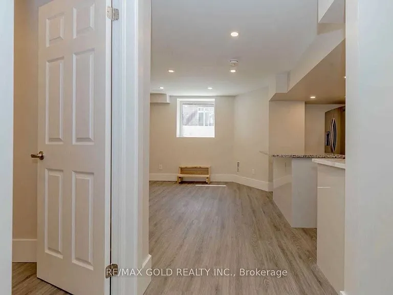 3352 Vernon Powell Dr — Photo 5
