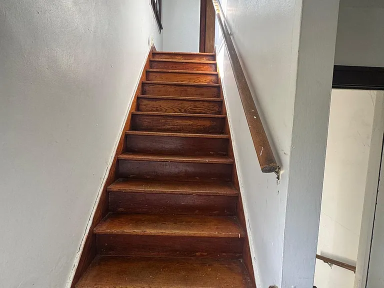 614 E Marengo Ave — Photo 9