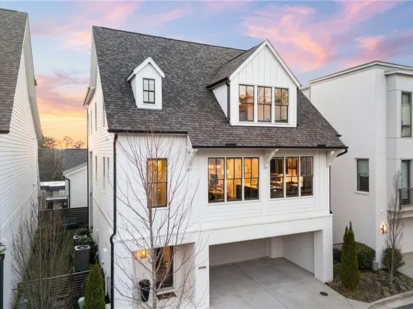 4006 Hazel Nut Ln, Atlanta, GA 30342
