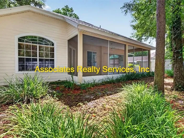 10370 SW 51st Ln — Photo 17