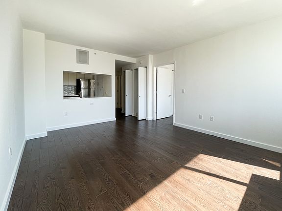 5th image of 310 E 2nd St APT 4L