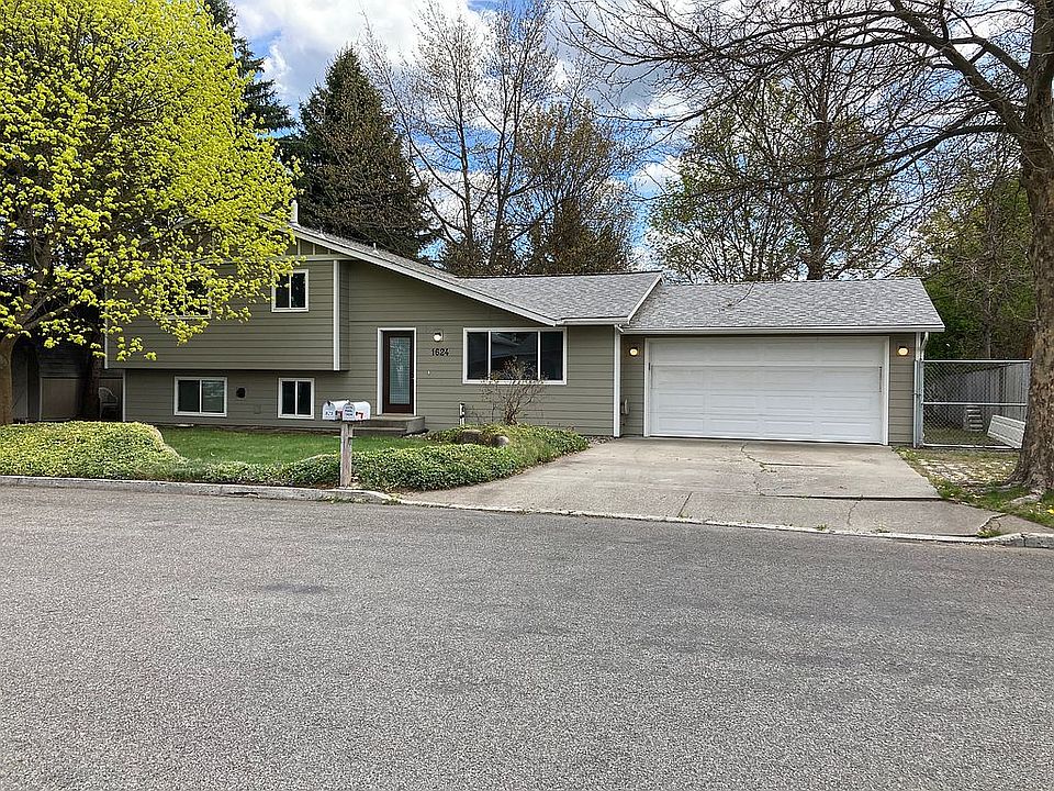 1st image of 1624 E Plaza Dr