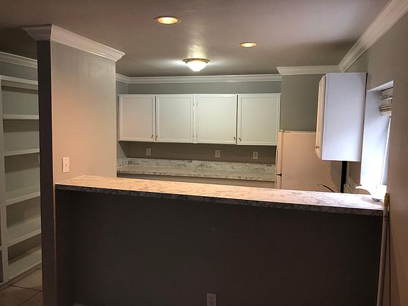 2nd image of 500 N Lincoln Ave #B