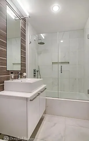133 W 22nd St #5F — Photo 10