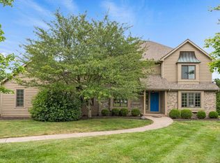 2312 Sycamore Hills Dr, Fort Wayne, IN