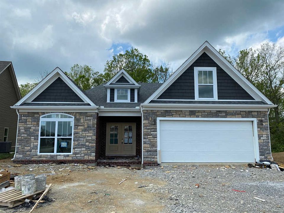 1st image of 637 Shaker Dr
