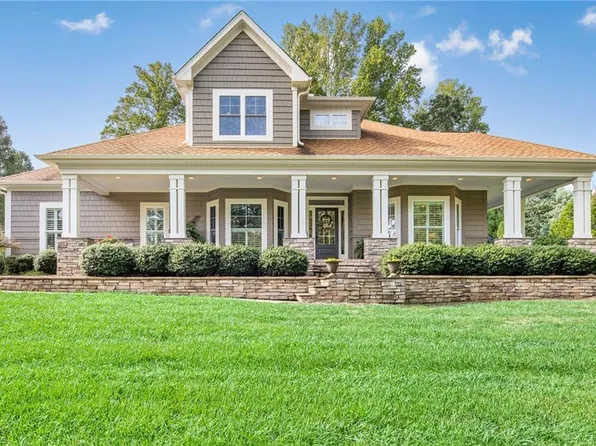 130 Leeward Dr, Stokesdale, NC 27357