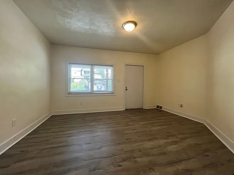 2414 Patterson St — Photo 3