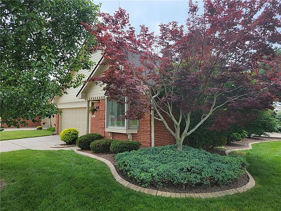 3rd image of 2994 Colony Lake West Dr