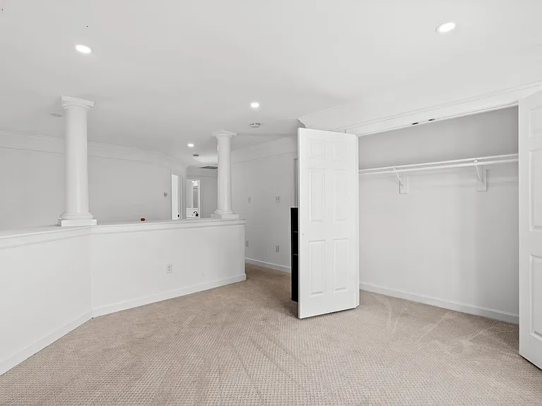 14216 Cervantes Ave — Photo 45