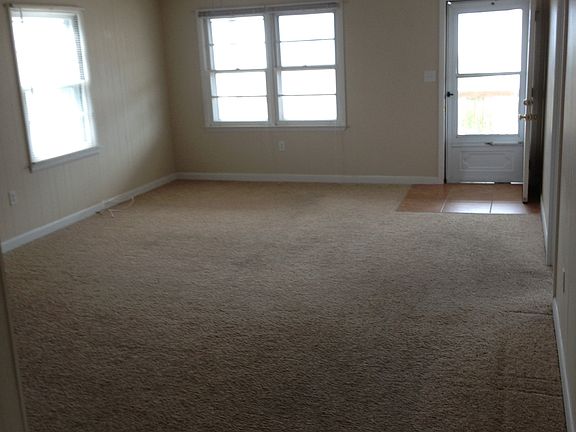 5th image of 211 Club Colony Dr #A