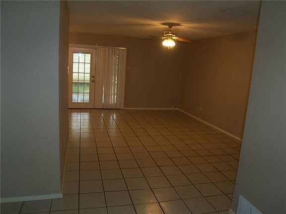 3rd image of 1426 Caladium Dr