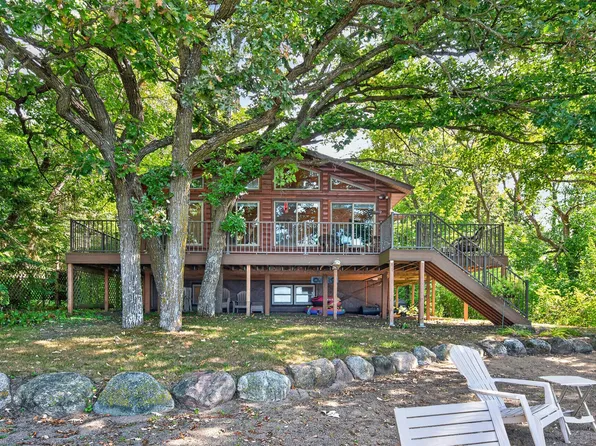 11901 42nd St SE, Clear Lake, MN 55319