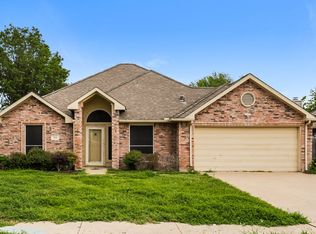 504 Bowie St, Forney, TX 75126