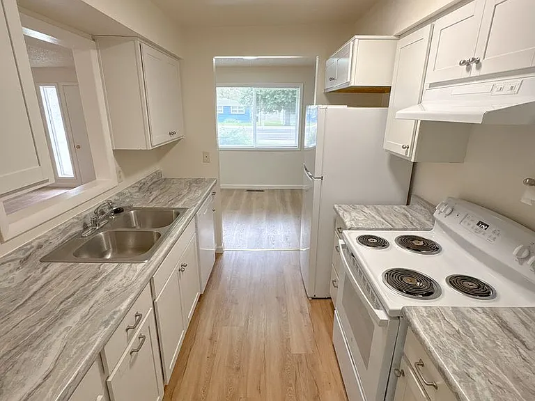 4195 Bristol Court — Photo 9