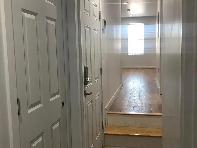 2904 Poplar St #3 — Photo 3