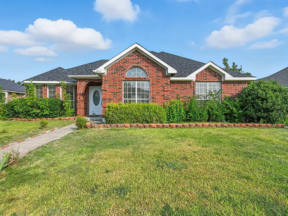 2711 Primrose Ln