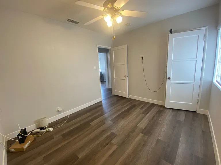 2363 Bloomdale St — Photo 23