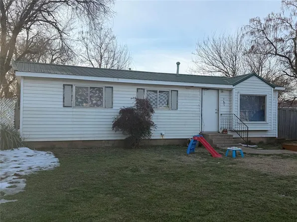 913 Buck Dr, Shawnee, OK 74801