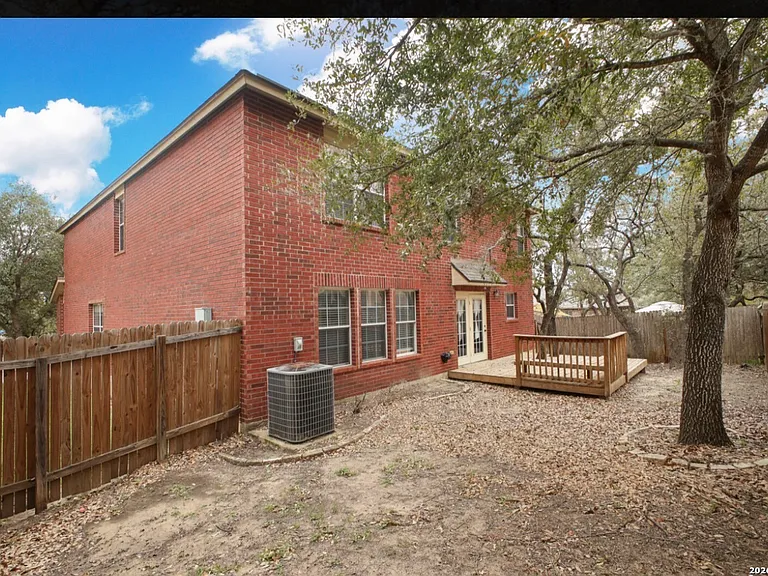7211 Balcon Is — Photo 28