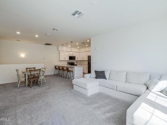 4th image of 2732 S CATHERINE Drive #103