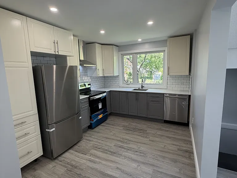 28B Fleming Ave — Photo 3