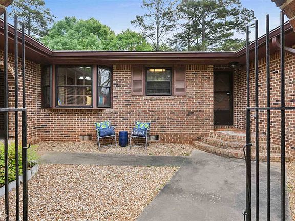 4th image of 105 Rosewood Dr