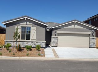 936 Lindsay Ln, Clovis, CA