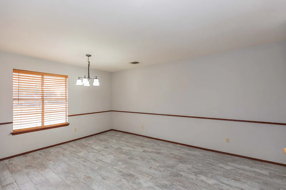 Building Photo - 1624 Lockney St #A