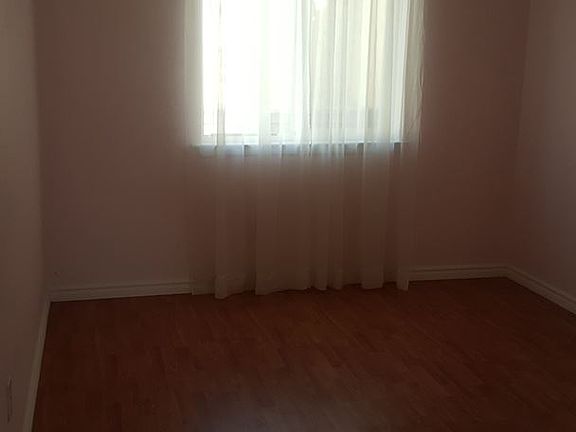 3rd image of 5548 Sagebrush St