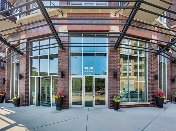 1000 W Adams St APT 708, Chicago, IL 60607