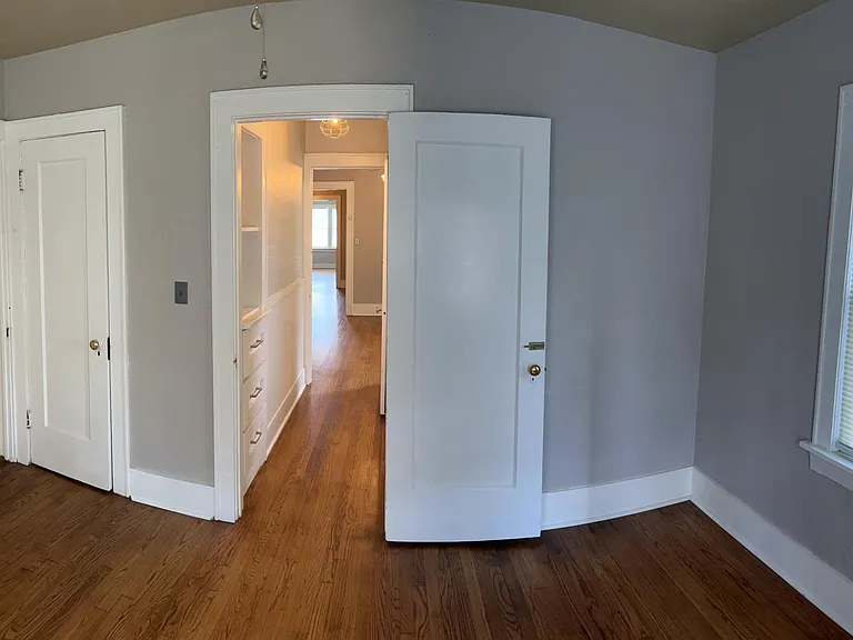 922 W Hill St — Photo 20
