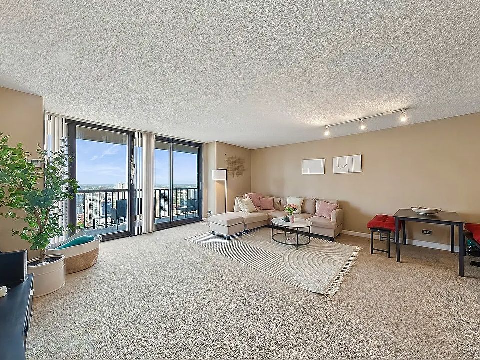 1st image of 30 E Huron St #4450