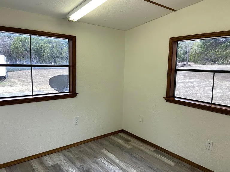 143 Edgehill Dr — Photo 5