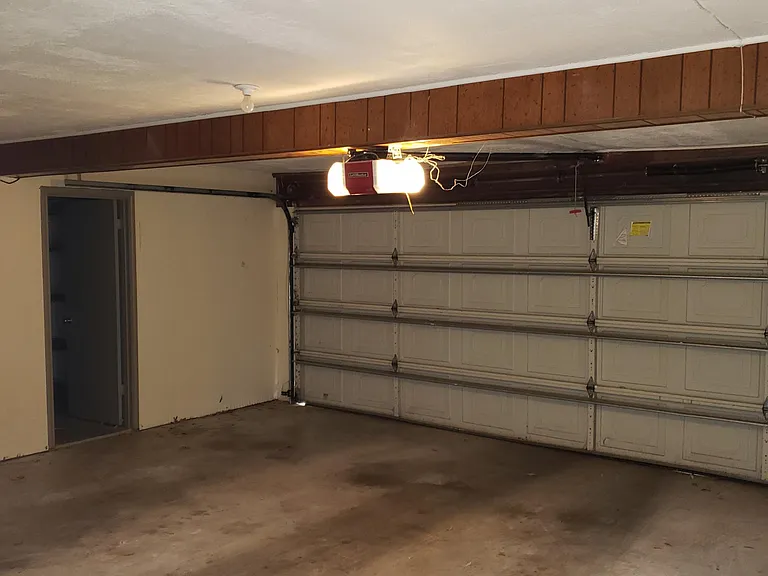 3016 Overton Park Dr W — Photo 38