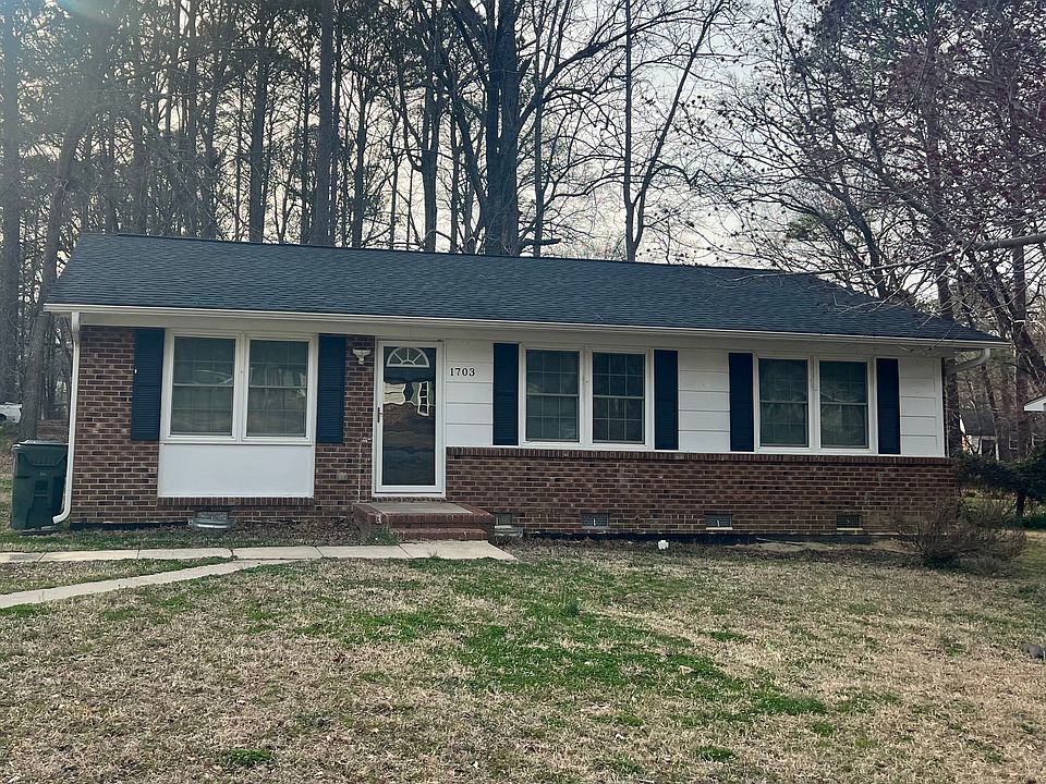 1st image of 1703 Foxwood Dr