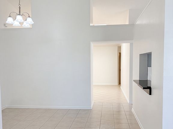 3rd image of 3204 Herons Point Cir