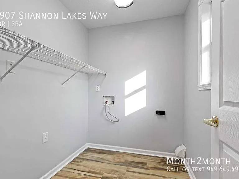 7907 Shannon Lakes Way — Photo 30