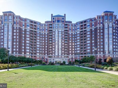 5809 Nicholson Ln APT 802, Rockville, MD, 20852