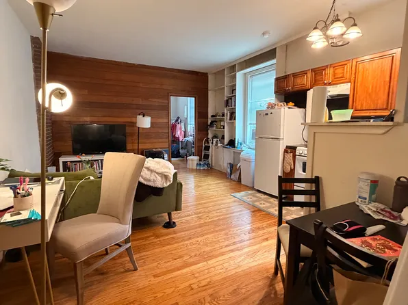 2106 Pine St APT 3R, Philadelphia, PA 19103