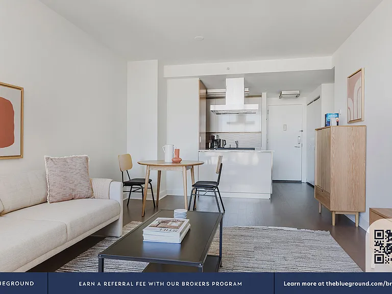 450 W 42nd St #29P — Photo 4